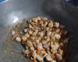 A picture of step 5 of Chicken fried rice.