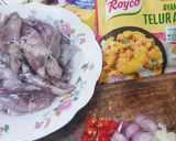 Foto langkah ke 1 dari resep Cumi Tepung Telur Asin🤍.