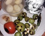 Foto del paso 1 de la receta: Pollo en salsa, con papitas y tocino