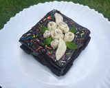 A picture of step 10 of Bread cake with Oreo frosting.