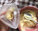 Foto langkah ke 4 dari resep Bolu Ketan Item Keju Lumer.