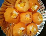 A picture of step 3 of Dahi Puri.