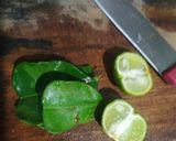Foto langkah ke 2 dari resep Seblak Kuah Daun Jeruk.