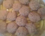 Sütőben sült omlós fasírt, fűszeres burgonyával recept fázis 3 fotója