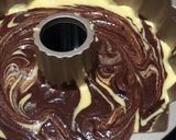 Foto langkah ke 8 dari resep Simply but delicious marble cake.