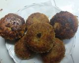 A picture of step 3 of Potato stuffing chicken cheese patties.