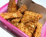 Foto langkah ke 3 dari resep Tempe Goreng Ketumbar.