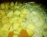 A picture of step 1 of Tex's Meat & 'Tator Pie 🐄🍲🇬🇧.