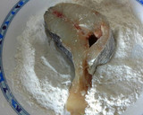 Foto del paso 1 de la receta Cazuela de corvina con almejas y guisantes