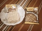 Noodles cu cârnăciori