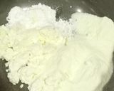 A picture of step 2 of Nolen Gurer Makha Chenar Sandesh.