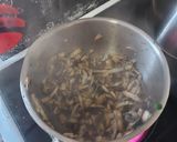 Une image de l'étape 3 de Gnocchis à la sauce champignon.