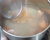 A picture of step 3 of Thai Tom Yum Goong Soup 冬陰功湯.