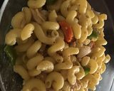 A picture of step 5 of Chicken vegetables macroni.