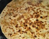 A picture of step 6 of Aaloo ka paratha.