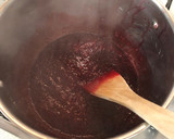 Foto del paso 3 de la receta: Salsa para carnes: Mermelada de frambuesas