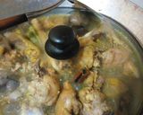 Foto langkah ke 3 dari resep Ungkep Ayam Kampung Kayu Manis.