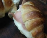 Foto del paso 6 de la receta: Medialunas con falso hojaldre fácil y económico (sin manteca)