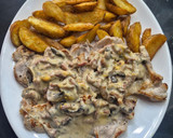 Foto del paso 5 de la receta: Chuletas de cerdo con salsa de champiñones y crujiente de bacon