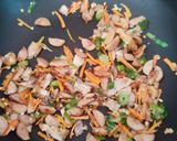 Foto langkah ke 4 dari resep Nasi Goreng Wortel.