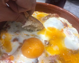 Foto del paso 3 de la receta: Huevos al plato (rápidos, al microondas)