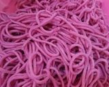 Foto langkah ke 4 dari resep Mie Naga Eggless Homemade (mie buah naga).