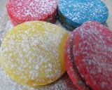 Foto del paso 9 de la receta: Alfajorcitos de maicena en colores / coloridos
