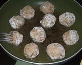 Foto del paso 6 de la receta: Albóndigas de pollo con el sofrito en su interior