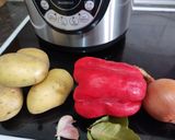 Foto del paso 1 de la receta Patatas a lo pobre en Olla GM D
