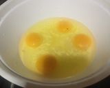 Foto langkah ke 3 dari resep Telor Dadar Crispy.