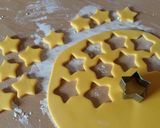A picture of step 2 of Vickys Super Mario Cake Decoration Idea.