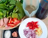 Foto langkah ke 1 dari resep Tumis Pokcoy Sosis.