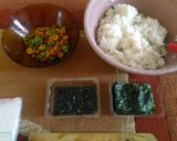 Foto langkah ke 1 dari resep Onigiri Isi Sayur.