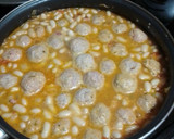 Foto del paso 7 de la receta: Guiso de judías blancas con albóndigas