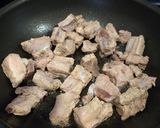 A picture of step 4 of Pipian con costilla de cerdo y garbanzos.
