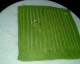 A picture of step 4 of Leaf shaped mathri.
