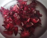 Gambar langkah 1 resipi Jus Roselle.