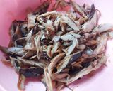 Foto langkah ke 1 dari resep Tongkol Asap Suwir Masak Pete.