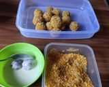 Foto langkah ke 4 dari resep Bola-bola Ubi Ungu isi Coklat.