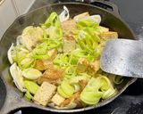 A picture of step 3 of Scallion Braised Tofu | 蔥燒豆腐.