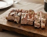 Foto del paso 5 de la receta: Secreto de Cerdo Ibérico a la Brasa de Sarmiento con Emulsión Rústica de Ajo y Perejil