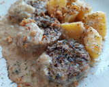 Foto del paso 13 de la receta: Medallones de pies de cerdo y champiñones en salsa de almendras y vinagre de Jerez