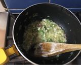 Foto del paso 2 de la receta: Supremas a la plancha con limón y salsa bechamel con verdeo y ajo