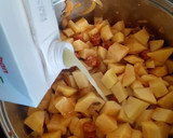 Foto del paso 6 de la receta: Patatas guisadas con champiñón y choriceta
