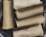 Foto langkah ke 7 dari resep Egg Chicken Roll with Carrot.