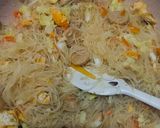 Foto langkah ke 3 dari resep Bihun Goreng Kampung.