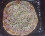 Foto langkah ke 4 dari resep Pizza Eggless.