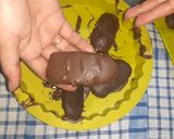 A picture of step 4 of Bounty chocolate bar.