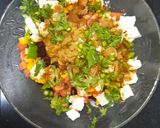 A picture of step 2 of Healthy Paneer salad with sprouts.
