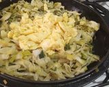 Foto del paso 3 de la receta: Salteado de repollo y puerro